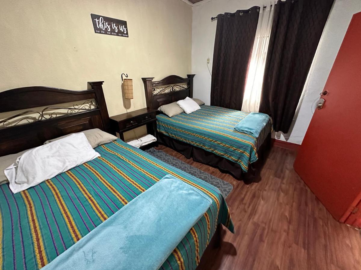 El Extranjero Hostal 안티구아 과테말라 외부 사진
